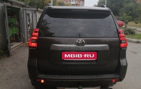 Toyota Land Cruiser Prado 150 рестайлинг 2, 2018 год, 4 550 000 рублей, 3 фотография