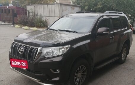 Toyota Land Cruiser Prado 150 рестайлинг 2, 2018 год, 4 550 000 рублей, 9 фотография