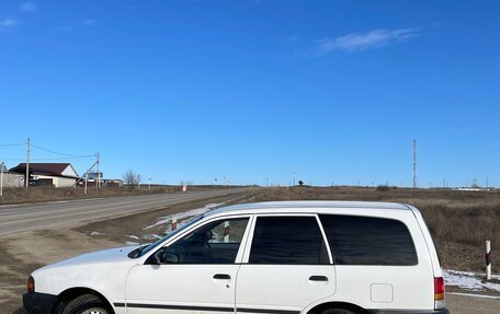 Nissan AD I, 1998 год, 330 000 рублей, 2 фотография