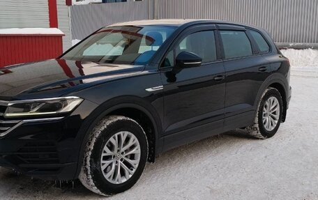 Volkswagen Touareg III, 2019 год, 4 650 000 рублей, 6 фотография