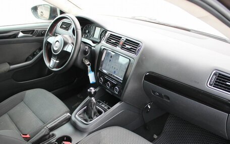 Volkswagen Jetta VI, 2011 год, 829 000 рублей, 7 фотография