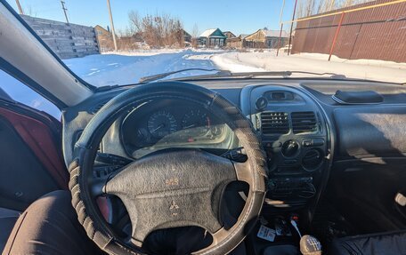 Mitsubishi Carisma I, 1997 год, 123 000 рублей, 11 фотография