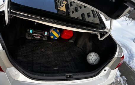 Toyota Camry, 2011 год, 950 000 рублей, 12 фотография