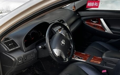 Toyota Camry, 2011 год, 950 000 рублей, 11 фотография