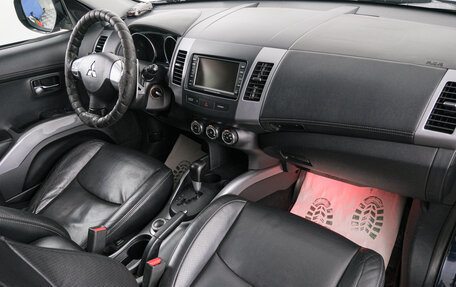 Mitsubishi Outlander III рестайлинг 3, 2011 год, 1 399 000 рублей, 12 фотография