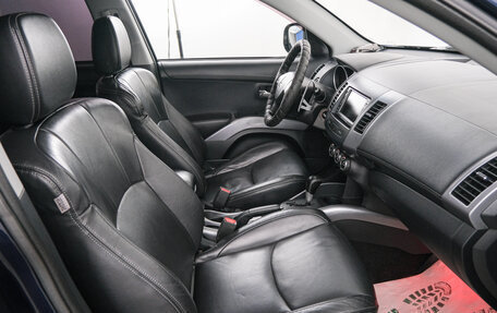 Mitsubishi Outlander III рестайлинг 3, 2011 год, 1 399 000 рублей, 13 фотография