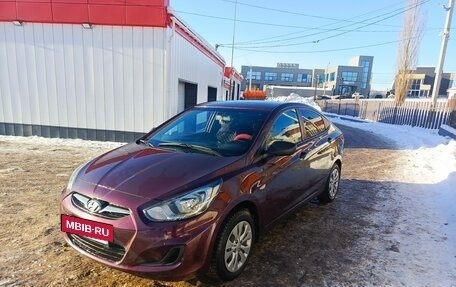 Hyundai Solaris II рестайлинг, 2013 год, 630 000 рублей, 3 фотография