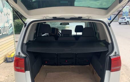 Volkswagen Touran III, 2014 год, 850 000 рублей, 6 фотография