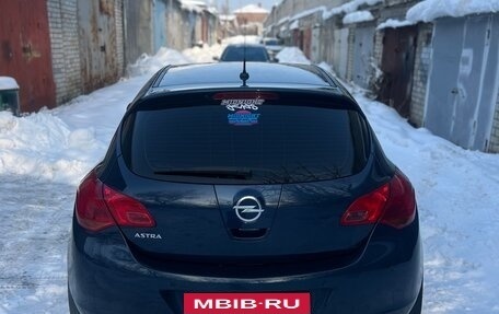 Opel Astra J, 2011 год, 750 000 рублей, 4 фотография