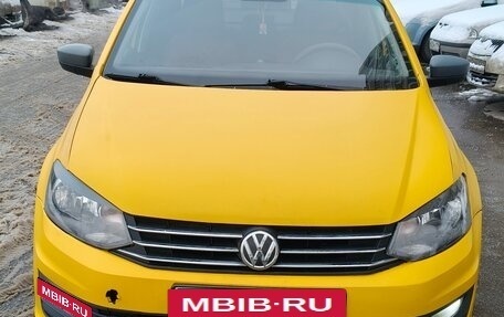 Volkswagen Polo VI (EU Market), 2017 год, 350 000 рублей, 3 фотография