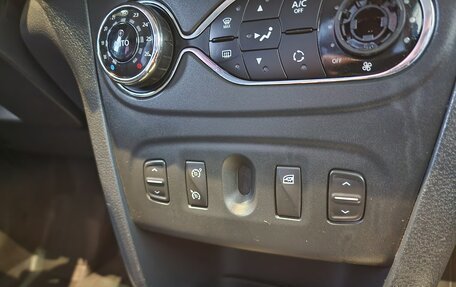 Renault Sandero II рестайлинг, 2018 год, 1 050 000 рублей, 12 фотография