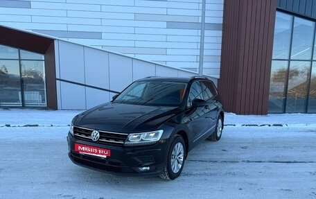 Volkswagen Tiguan II, 2018 год, 2 190 000 рублей, 3 фотография