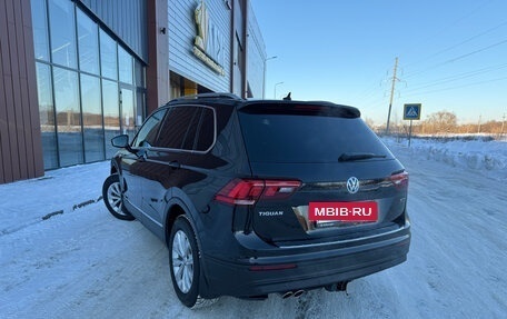 Volkswagen Tiguan II, 2018 год, 2 190 000 рублей, 10 фотография