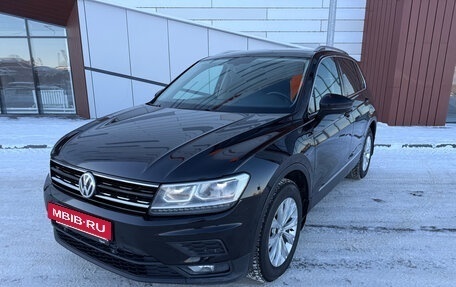 Volkswagen Tiguan II, 2018 год, 2 190 000 рублей, 4 фотография