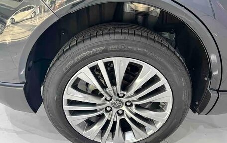 Toyota Harrier, 2022 год, 14 фотография