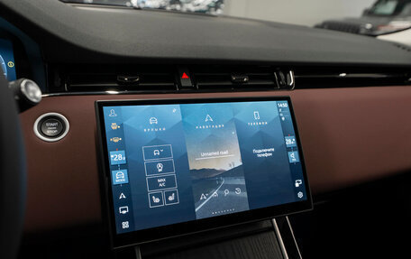 Land Rover Range Rover Evoque II, 2025 год, 6 500 000 рублей, 16 фотография