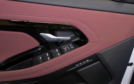 Land Rover Range Rover Evoque II, 2025 год, 6 500 000 рублей, 22 фотография