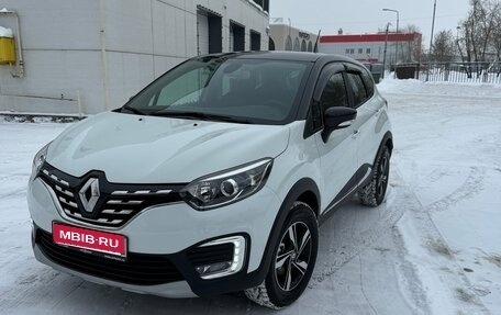 Renault Kaptur I рестайлинг, 2020 год, 2 000 000 рублей, 1 фотография