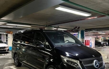 Mercedes-Benz V-Класс, 2019 год, 5 500 000 рублей, 1 фотография