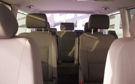 Volkswagen Multivan T5, 2011 год, 2 170 000 рублей, 22 фотография