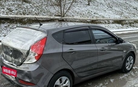 Hyundai Solaris II рестайлинг, 2015 год, 970 000 рублей, 27 фотография