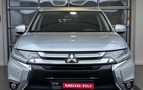 Mitsubishi Outlander III рестайлинг 3, 2018 год, 2 519 000 рублей, 2 фотография