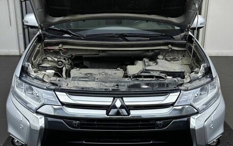 Mitsubishi Outlander III рестайлинг 3, 2018 год, 2 519 000 рублей, 9 фотография