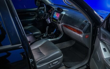 Toyota Land Cruiser Prado 120 рестайлинг, 2004 год, 1 750 000 рублей, 13 фотография