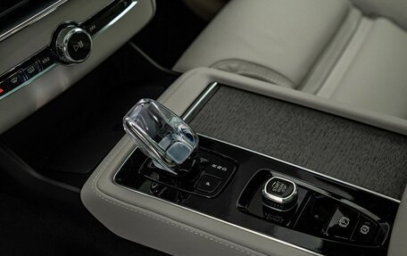 Volvo XC90 II рестайлинг, 2025 год, 11 800 000 рублей, 15 фотография