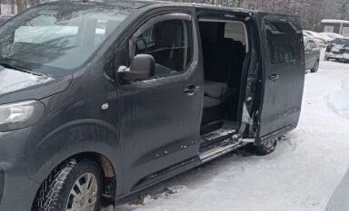 Peugeot Traveller I, 2022 год, 3 000 000 рублей, 6 фотография