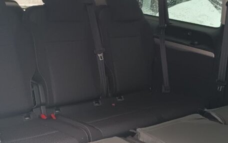 Peugeot Traveller I, 2022 год, 3 000 000 рублей, 10 фотография