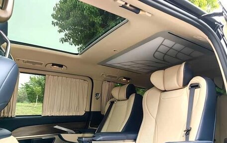 Mercedes-Benz V-Класс, 2023 год, 6 898 899 рублей, 7 фотография