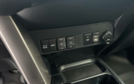 Toyota RAV4, 2016 год, 1 550 000 рублей, 13 фотография