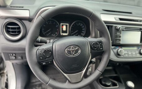 Toyota RAV4, 2016 год, 1 550 000 рублей, 11 фотография