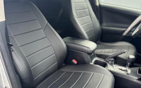 Toyota RAV4, 2016 год, 1 550 000 рублей, 16 фотография