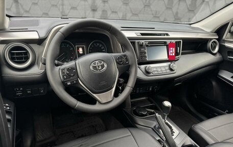Toyota RAV4, 2016 год, 1 550 000 рублей, 10 фотография
