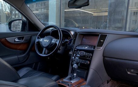 Infiniti QX70, 2013 год, 2 246 000 рублей, 9 фотография
