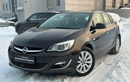 Opel Astra J, 2013 год, 949 000 рублей, 1 фотография
