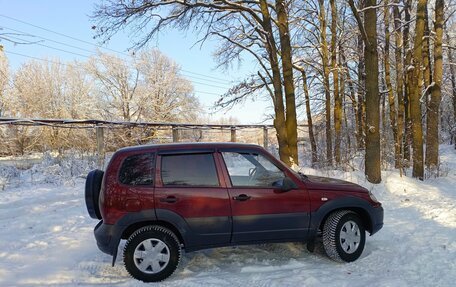 Chevrolet Niva I рестайлинг, 2004 год, 3 фотография
