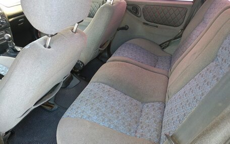 Chevrolet Niva I рестайлинг, 2004 год, 13 фотография