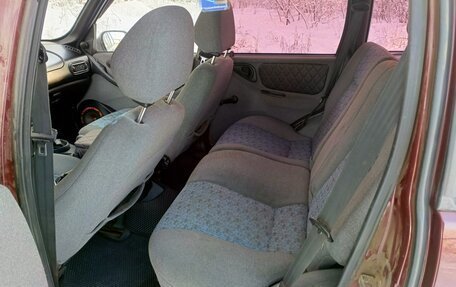 Chevrolet Niva I рестайлинг, 2004 год, 14 фотография