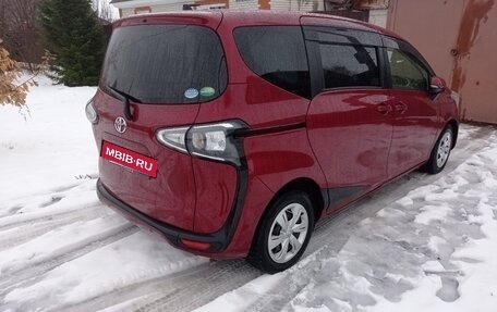 Toyota Sienta II, 2021 год, 1 499 000 рублей, 4 фотография