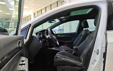 Volkswagen Golf VIII, 2022 год, 1 795 000 рублей, 13 фотография