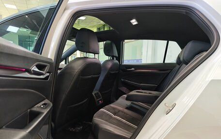 Volkswagen Golf VIII, 2022 год, 1 795 000 рублей, 24 фотография