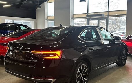 Skoda Superb III рестайлинг, 2025 год, 3 250 000 рублей, 2 фотография