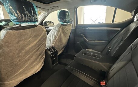 Skoda Superb III рестайлинг, 2025 год, 3 250 000 рублей, 5 фотография