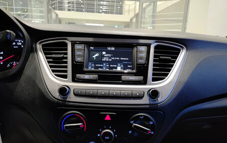 Hyundai Solaris II рестайлинг, 2019 год, 1 343 000 рублей, 15 фотография