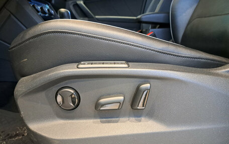 Volkswagen Tiguan II, 2018 год, 3 223 000 рублей, 21 фотография