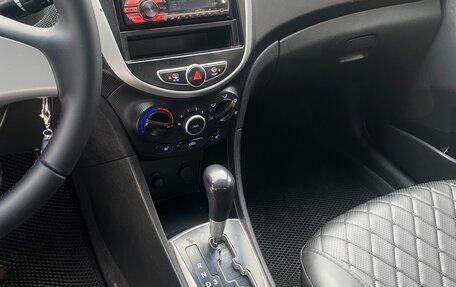 Hyundai Solaris II рестайлинг, 2013 год, 727 000 рублей, 13 фотография