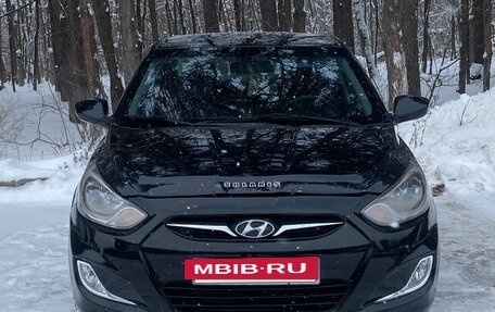 Hyundai Solaris II рестайлинг, 2013 год, 727 000 рублей, 2 фотография